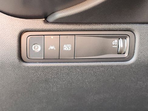 New 2026 Chevrolet Equinox EV LT image 13