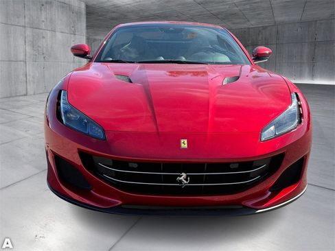 Used 2020 Ferrari Portofino image 5