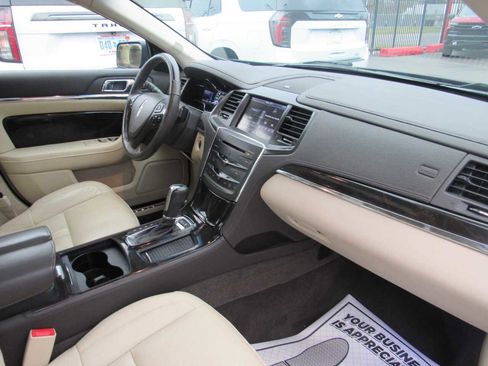 Used 2013 Lincoln MKS AWD image 23