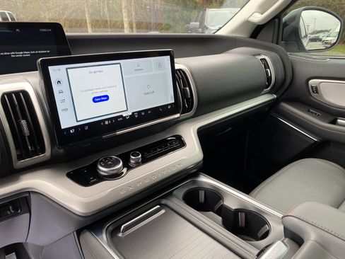 Used 2025 Ford Expedition Max Active image 23