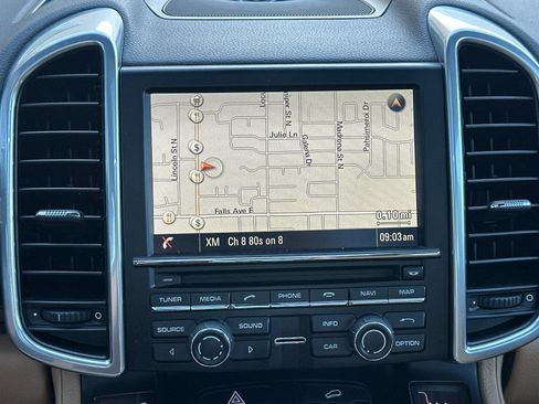 Used 2014 Porsche Cayenne Diesel AWD/4WD image 22
