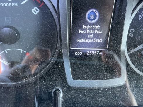 Used 2023 Toyota Tacoma TRD Off-Road image 3