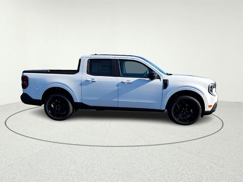 New 2025 Ford Maverick Lariat w/ Black Appearance Package image 8