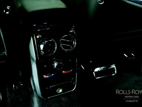 Used 2020 Rolls-Royce Cullinan Black Badge AWD/4WD image 22