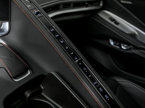 Used 2021 Chevrolet Corvette Stingray Convertible w/ 1LT image 38