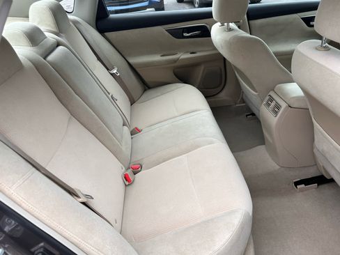 Used 2013 Nissan Altima 3.5 SV image 23