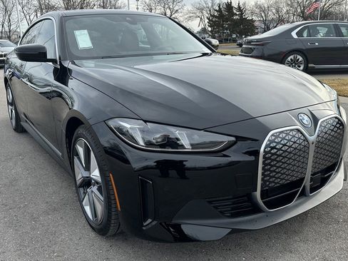 Certified 2025 BMW i4 xDrive40i w/ Premium Package AWD/4WD image 2