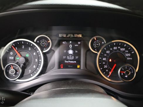 New 2026 RAM 1500 4x4 Crew Cab image 28