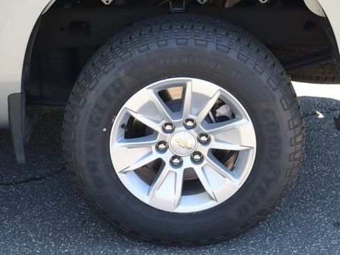 Used 2025 Chevrolet Silverado 1500 LT AWD/4WD image 39