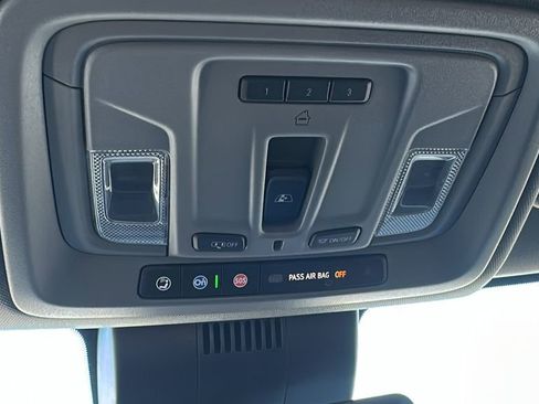 Used 2022 Chevrolet Silverado 1500 LTZ image 26