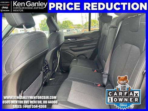 Used 2025 Jeep Grand Cherokee Laredo w/ Luxury Tech Group I AWD/4WD image 24