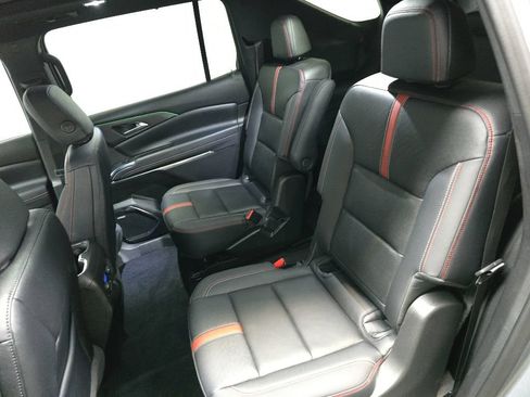 Used 2026 Chevrolet Traverse RS AWD/4WD image 32