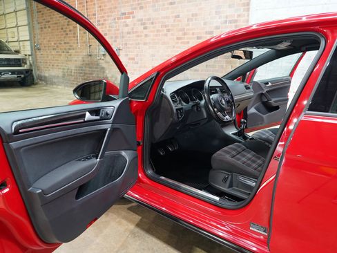 Used 2016 Volkswagen GTI S image 32