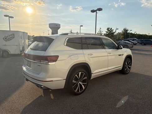 Used 2024 Volkswagen Atlas SEL Premium R-Line AWD/4WD image 6