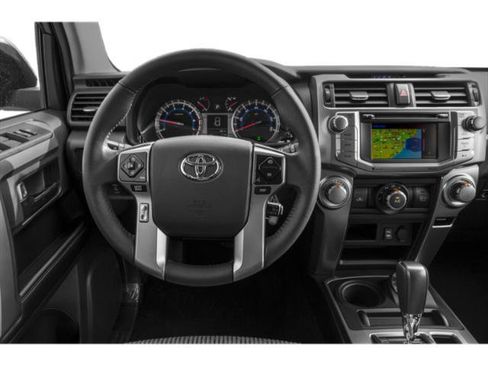 Used 2015 Toyota 4Runner SR5 AWD/4WD image 10