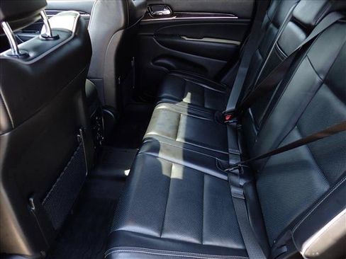 Used 2020 Jeep Grand Cherokee Overland AWD/4WD image 10