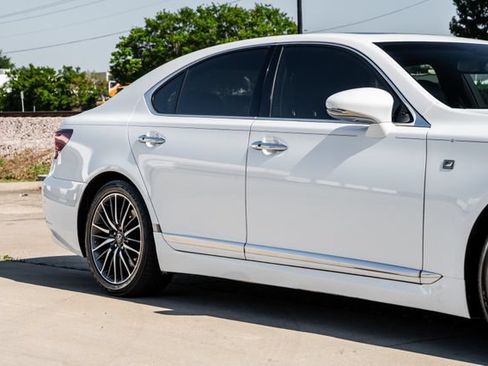 Used 2013 Lexus LS 460 w/ F-Sport Pkg RWD image 58