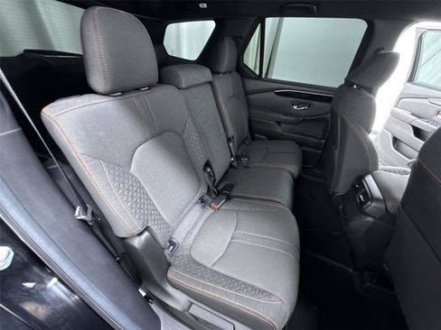 Certified 2025 Honda Pilot Sport image 31