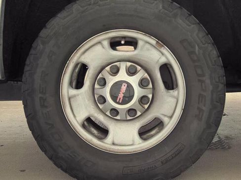 Used 2015 GMC Sierra 2500 4x4 Regular Cab w/ Sierra Convenience Package image 8