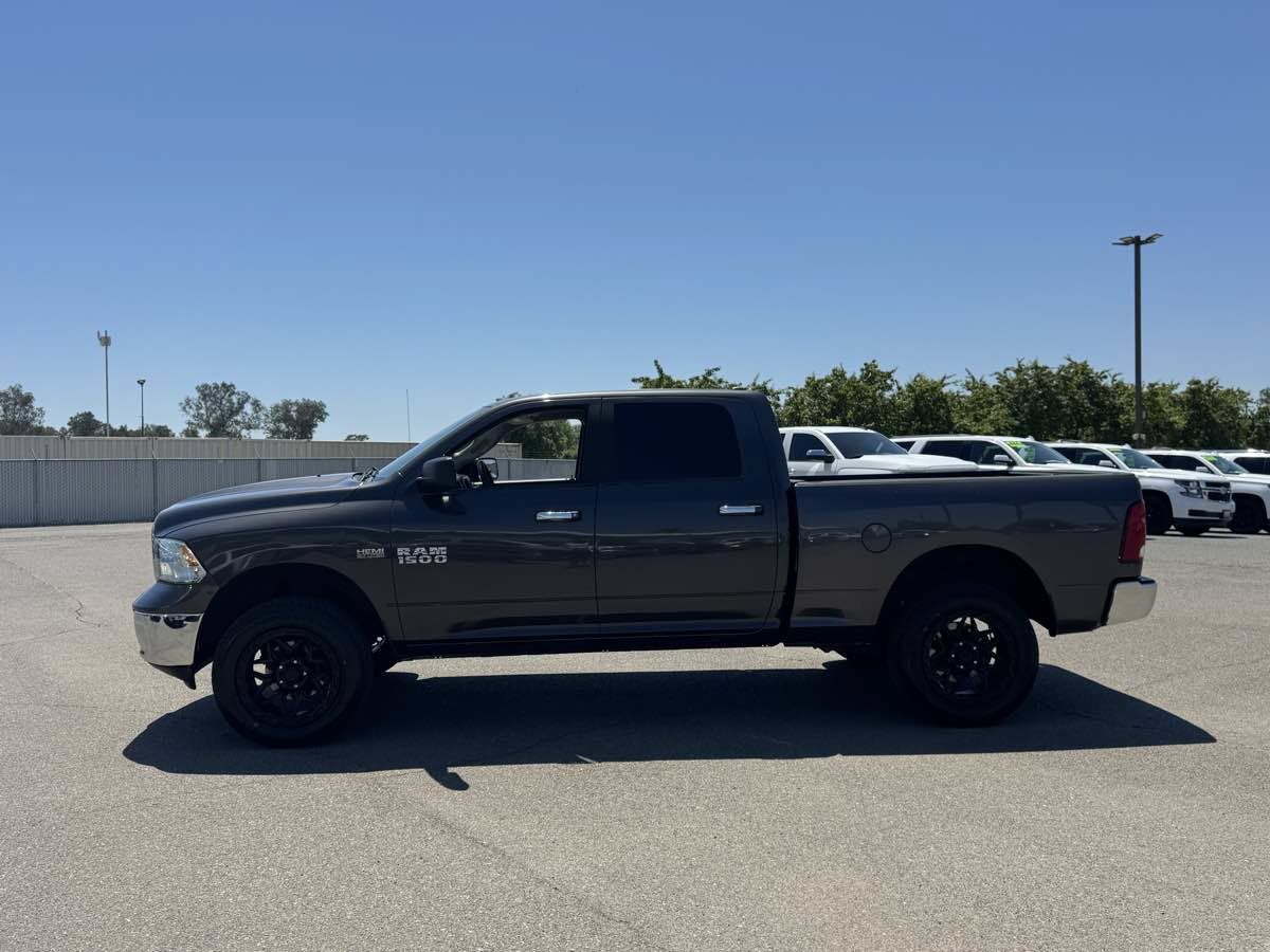 Used 2017 RAM 1500 Classic SLT AWD/4WD image 6