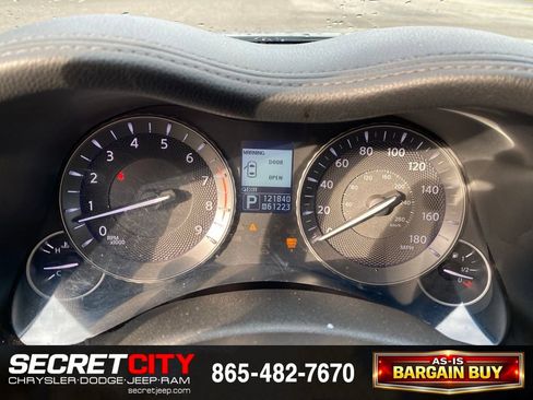 Used 2011 INFINITI M56 w/ Sport Pkg RWD image 19