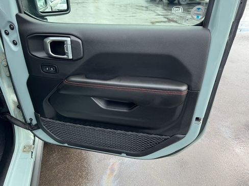 Used 2024 Jeep Wrangler Unlimited Rubicon image 40