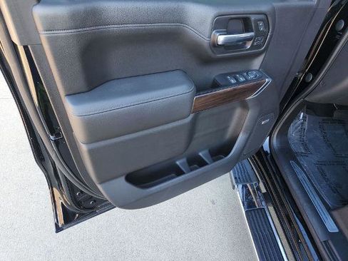 Used 2019 GMC Sierra 1500 SLT image 29