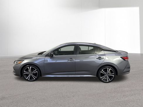 Used 2023 Nissan Sentra SR w/ SR Premium Package FWD image 30