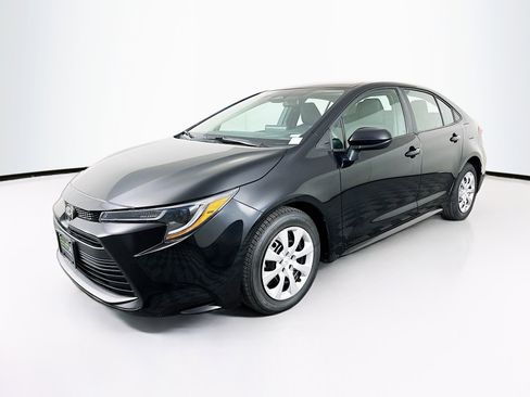 Used 2024 Toyota Corolla LE FWD image 3