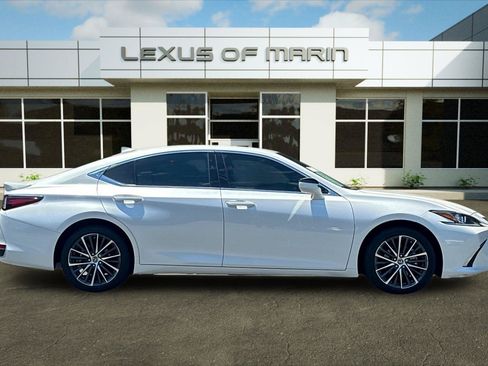 Used 2025 Lexus ES 300h w/ Premium Package FWD image 7
