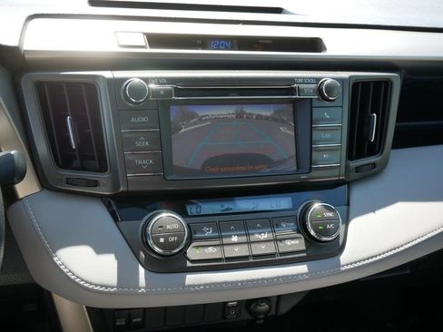 Used 2013 Toyota RAV4 XLE AWD/4WD image 18