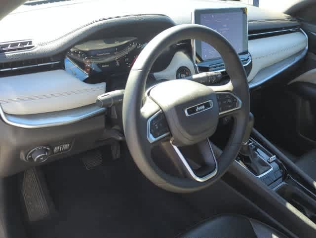 Used 2024 Jeep Compass Limited AWD/4WD image 10