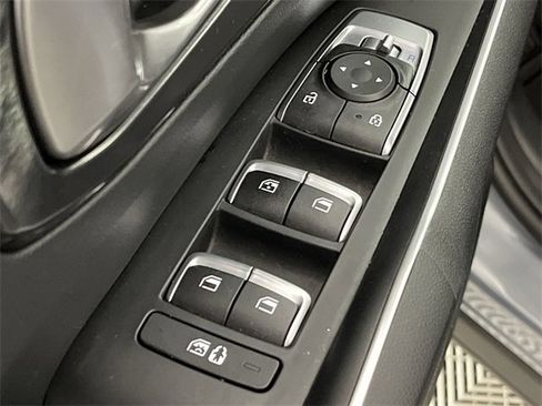 Certified 2022 Kia Sorento S w/ Panoramic Sunroof Package image 13