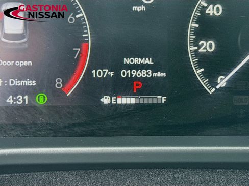 Used 2025 Honda HR-V Sport image 14