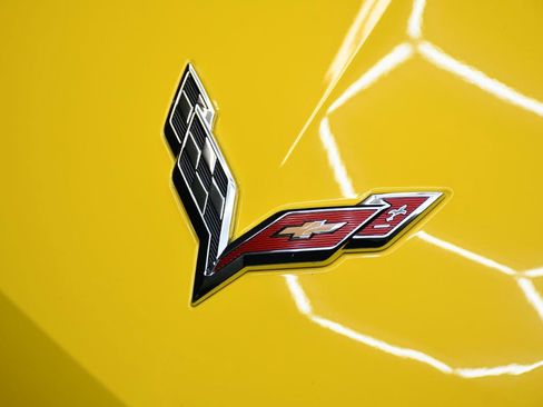 Used 2015 Chevrolet Corvette Stingray Coupe w/ 2LT Preferred Equipment Group RWD image 16