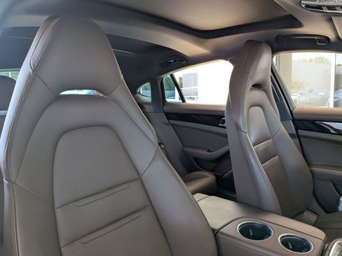 Used 2021 Porsche Panamera 4S image 18