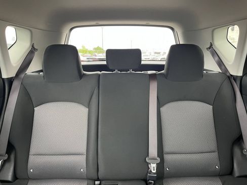 Used 2025 Kia Soul LX w/ LX Technology Package FWD image 36