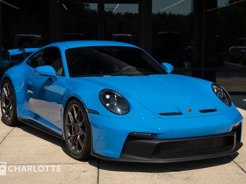 Used 2022 Porsche 911 GT3 image 2