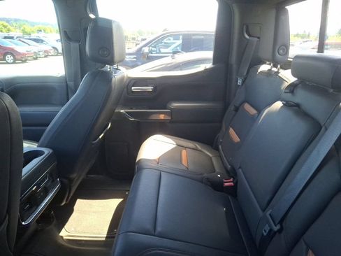 Used 2021 GMC Sierra 1500 AT4 w/ AT4 Value Package AWD/4WD image 13