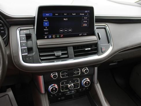 Used 2021 GMC Yukon XL SLT w/ SLT Premium Package AWD/4WD image 18