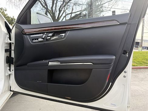 Used 2013 Mercedes-Benz S 550 image 35