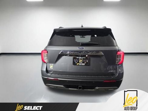 Used 2023 Ford Explorer XLT w/ Equipment Group 202A AWD/4WD image 7
