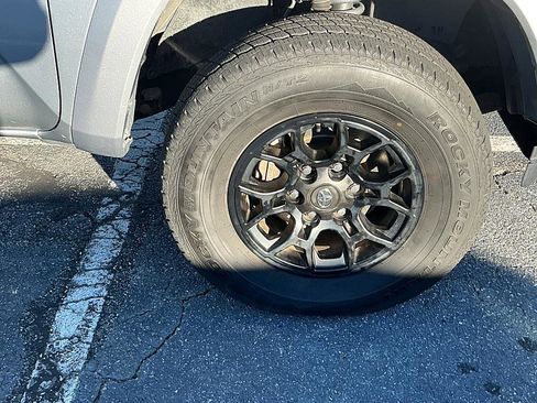 Used 2021 Toyota Tacoma SR5 image 10