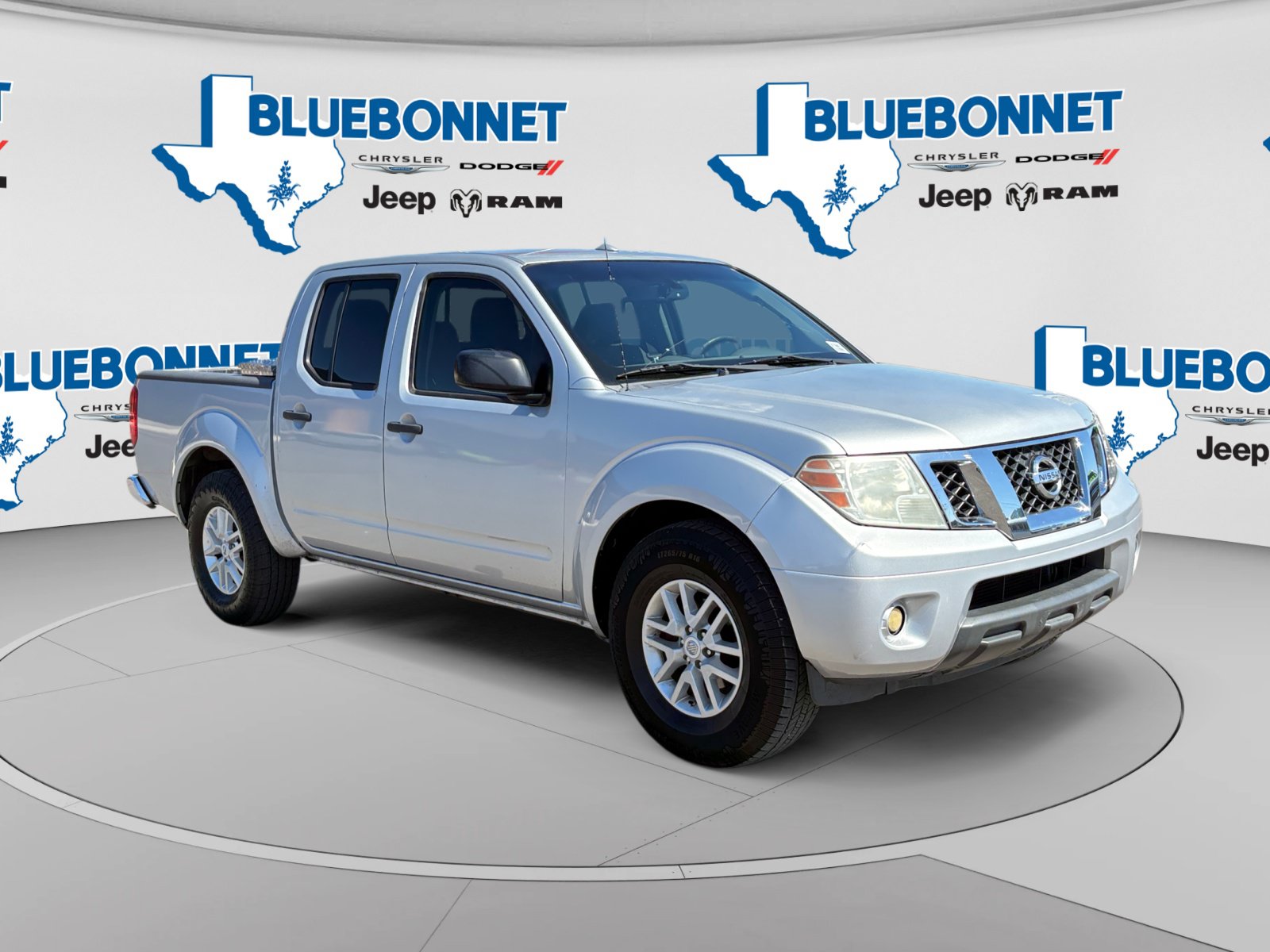 Used 2016 Nissan Frontier SV w/ SV Value Truck Package RWD image 3