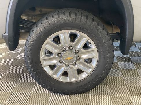 Used 2024 Chevrolet Silverado 2500 High Country w/ High Country Premium Package AWD/4WD image 40