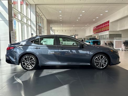 New 2026 Toyota Camry XLE image 9