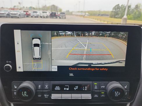 Used 2024 Toyota Grand Highlander AWD image 17