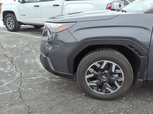 Used 2025 Subaru Forester Premium image 24