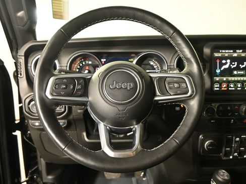 Used 2022 Jeep Wrangler Unlimited Sahara w/ Cold Weather Group AWD/4WD image 34