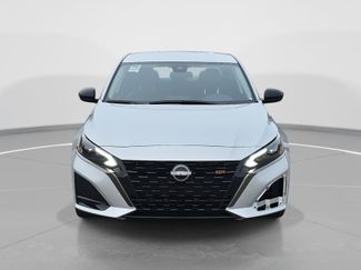 Used 2023 Nissan Altima 2.5 SR video 2